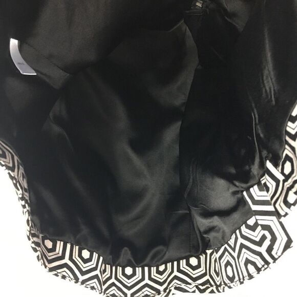 White House Black Market tank size 0 geo pattern lined black inside zipp… - Picture 7 of 8